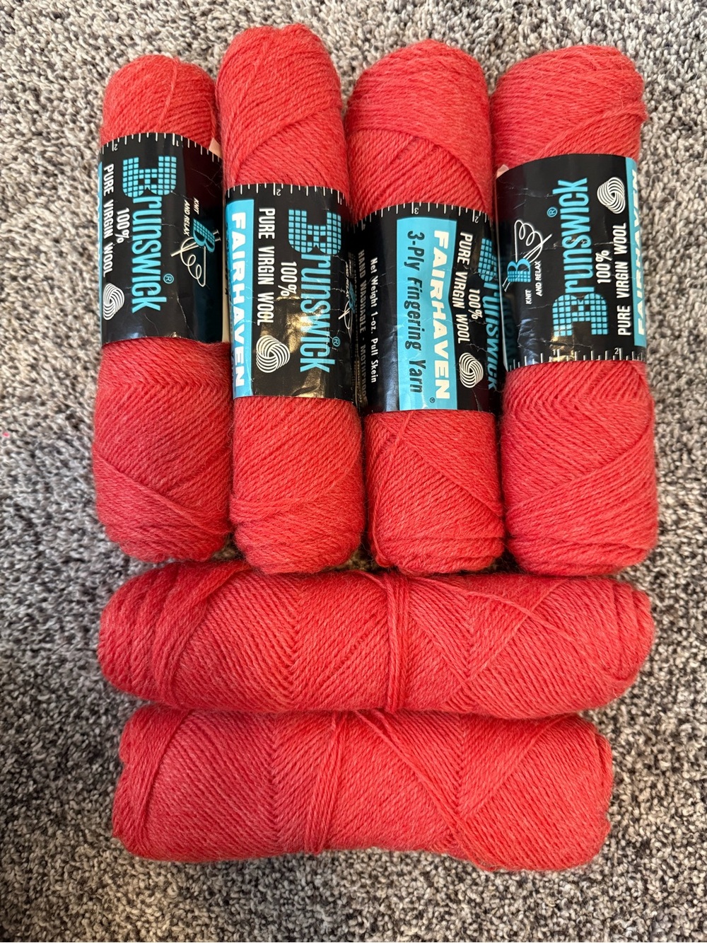 Brunswick 100% Pure Virgin Fingering Wool Yarn - Color Iced Coral - 6 Skiens